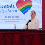 Peso pierde 0.22%; dólar cotiza en $23.49 por unidad en bancos