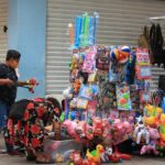 Ciudadanos agreden a policías que les pidieron acatar los protocolos sanitarios