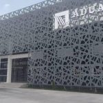 Sacó el machete para robar… unas galletas del Oxxo