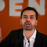 Cazzu publica meme del Titanic, posible indirecta a Belinda