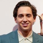 Artesanos de Cuautitlán construyen piñata gigante de 39 metros